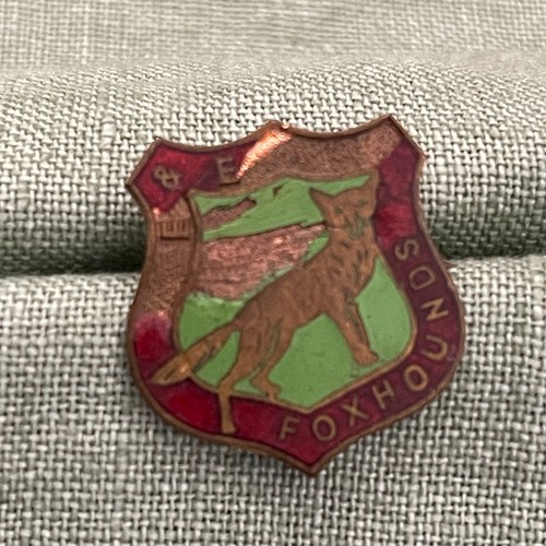 Hunt supporter enamel pin - -,
