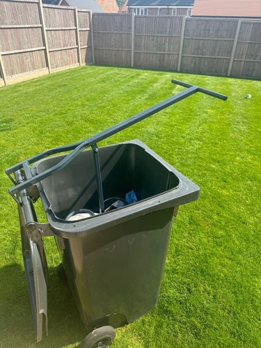 Wheelie bin waste - bin, compactor
