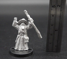 WIZARD WITH STAFF 28MM SCALE