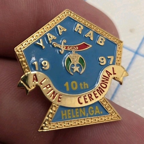 Vtg lapel pinback hat - pinback, pin