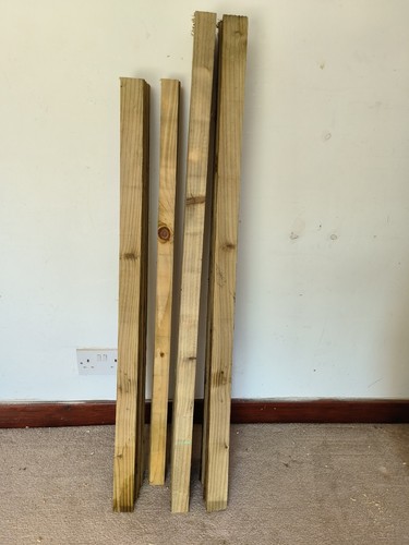 Lengths trellis timber - of,