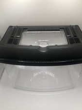 Small plastic lizard/spider tank