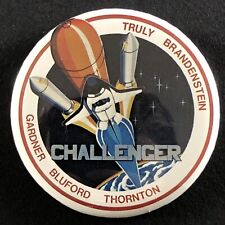 Vintage NASA STS-8 Challenger Truly Brandenstein Gardner Bluford Thornton Badge