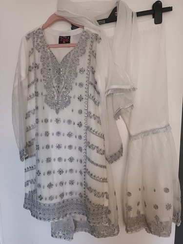 Girls asian outfit - outfit, size