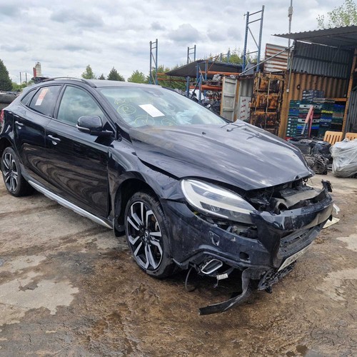 Volvo v40 mk3 2016 - volvo,