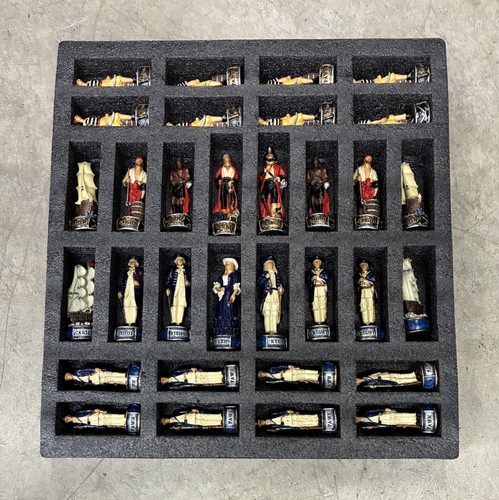 Pirates royal navy chess - navy,