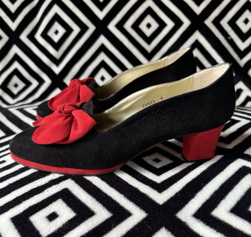 Vintage black red - black, suede