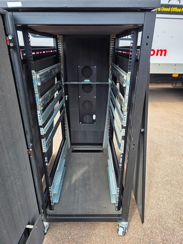 Acoustic deep server rack - deep,