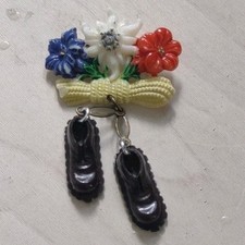 Vintage Swiss/Austrian Brooch from early 60's - Plastic in excellent condition