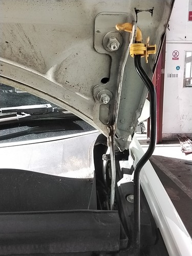Bonnet hinge vauxhall corsa - lh,