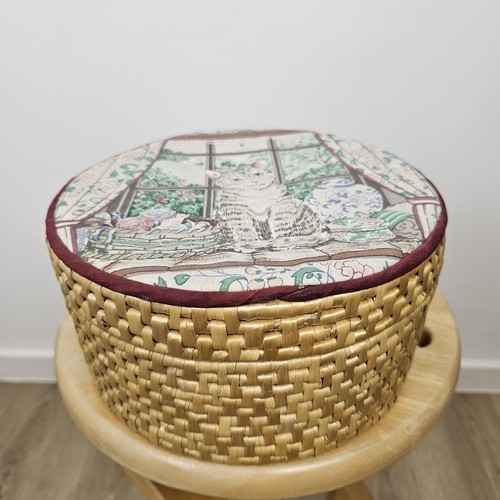 Vtg wicker sewing basket - sewing,