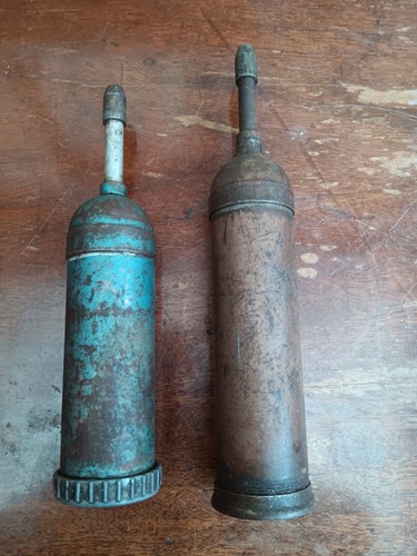 Vintage grease guns - ,