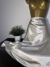 VTG BHS CREAM LIQUID SATIN HALF SLIPS SIZE 20