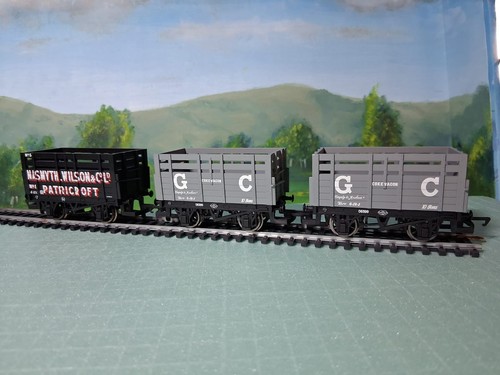 Hornby coke wagons oo - wagons, in