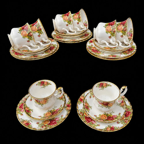 Royal albert old country - *royal, albert*