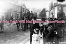 CH 452 - The Bus, Tarporley