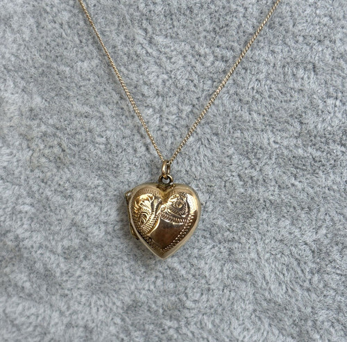 Small vintage gold back - small,
