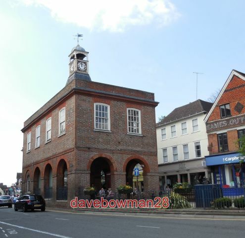 Photo reigate old town - , hall