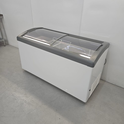 Chest freezer display - chest,