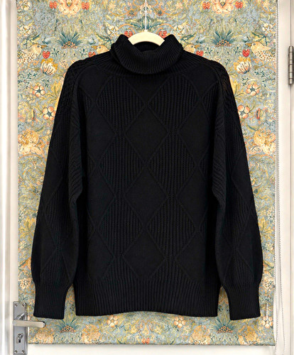 Women black argyle diamond - women’s,