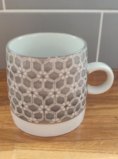 Dartington Grey White Mug. Geometric. Gold trim.