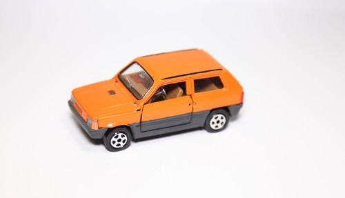 Mebetoys hot wheels fiat - hot,