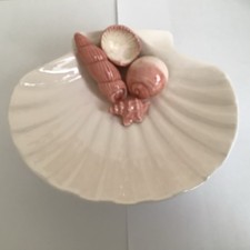 Ceramic Pretty Shell Shaped Soap Dish White/Pink Made In Japan 14.5x13.5cms