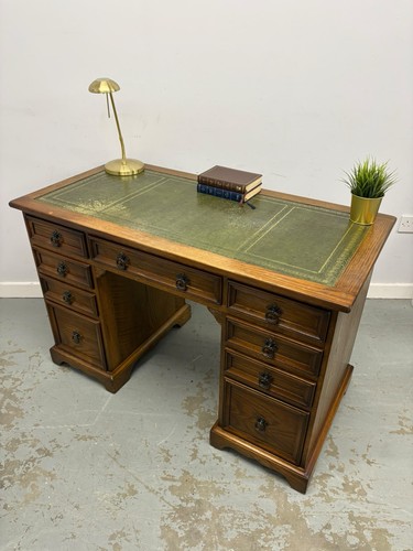 Vintage twin pedestal oak - pedestal, desk