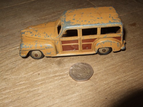 Dinky toys plymouth woody - dinky,