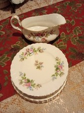 Royal Albert Moss Rose Gravy