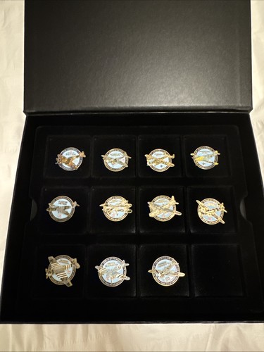 Aircraft pin badges - aircraft,