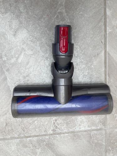 Dyson cordless vacuum - v8,