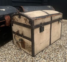 Victorian Cream Dome Top