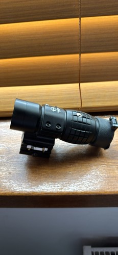 Airsoft flip side - to, magnifier