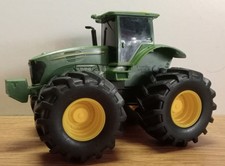 Ertl John Deere Tractor Toy
