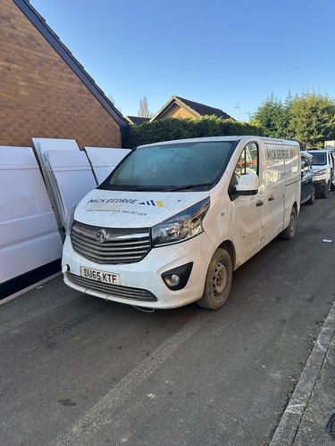 Vauxhall vivaro trafic - vivaro, b