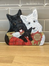 Scottie Dogs Embossed Biscuit