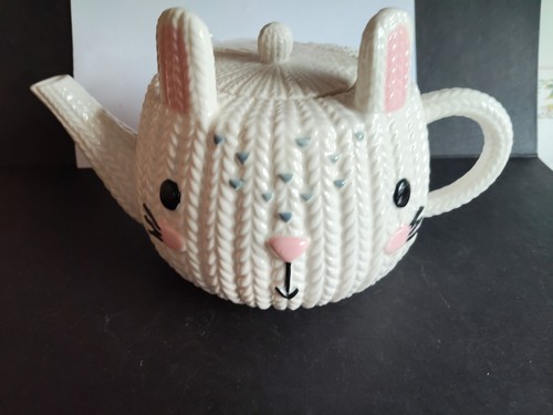 Stoneware knitted bunny - stoneware, `knitted
