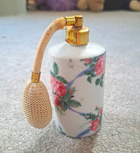 Floral ceramic perfume - floral,