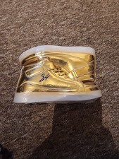 Brand New Gold Shoes,  Think