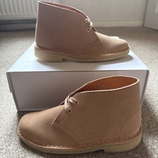 Clarks Originals UK 5 D Women's Sandstone Suede Desert Boots New without box