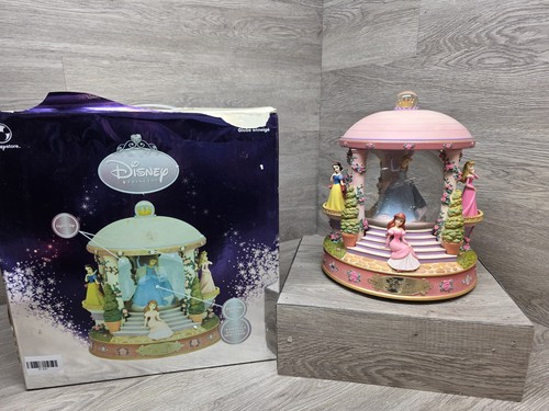 Rare disney store exclusive - disney,