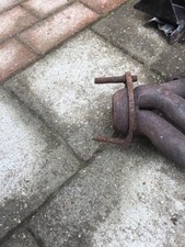 Exhaust manifold Ford V8 needs small repar freepost