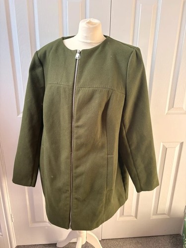 Tailored ladies green coat