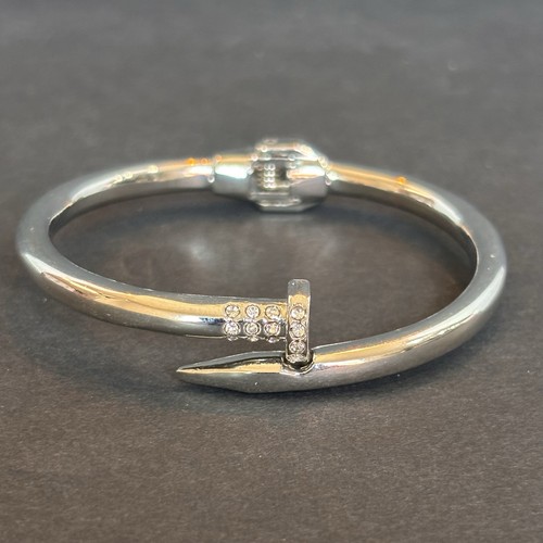 Silver nail pave set - nail,