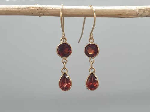 14ct yellow gold - yellow, garnet