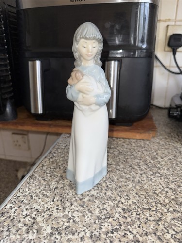 Vintage nao lladro - by,