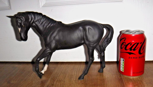 Royal doulton horse black - royal,