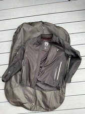 BLACK GENUINE TRIUMPH