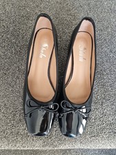 Ladies Black Shoes Kitten Heel